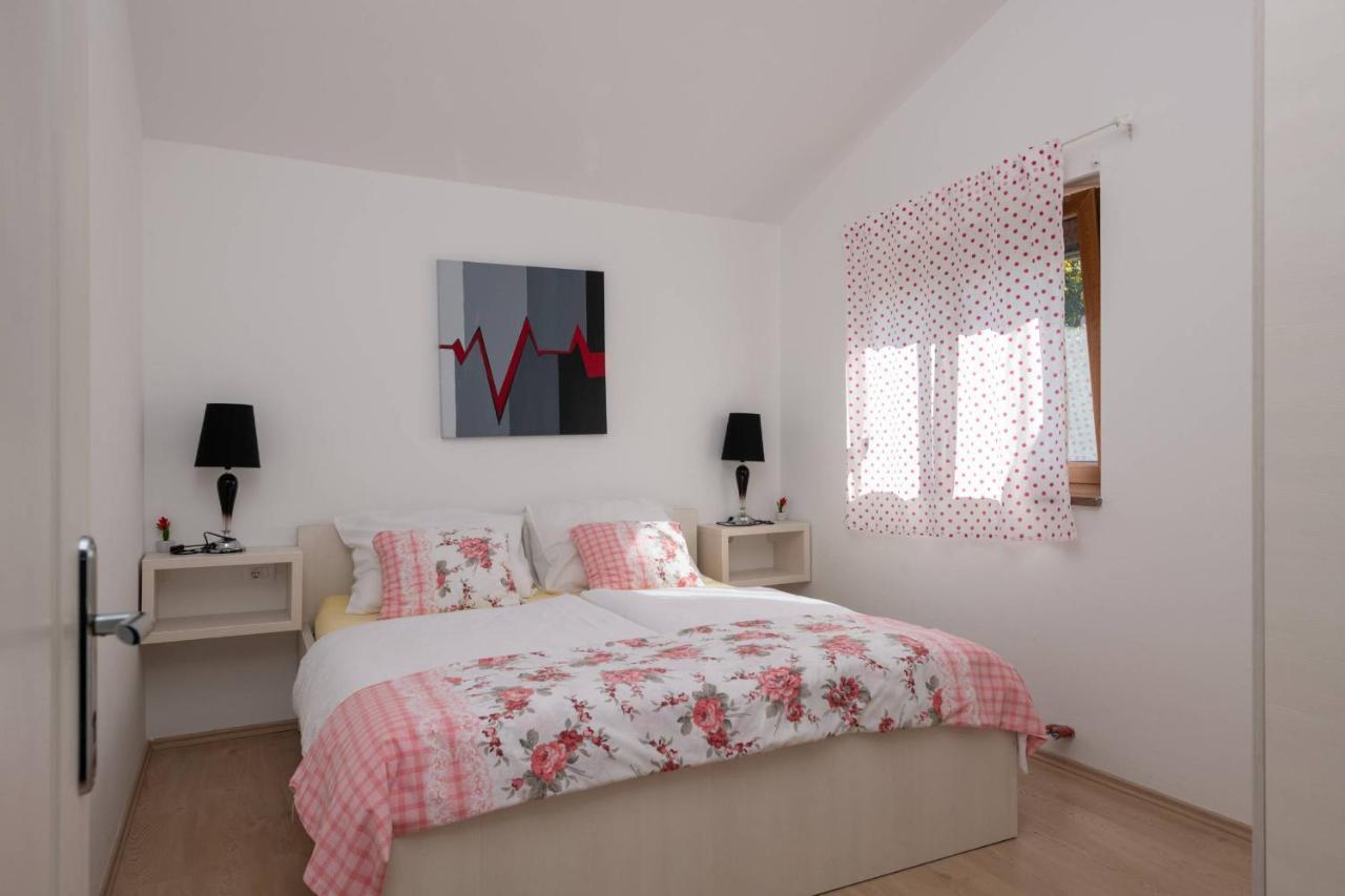 Apartmani Jana Poreč Eksteriør bilde