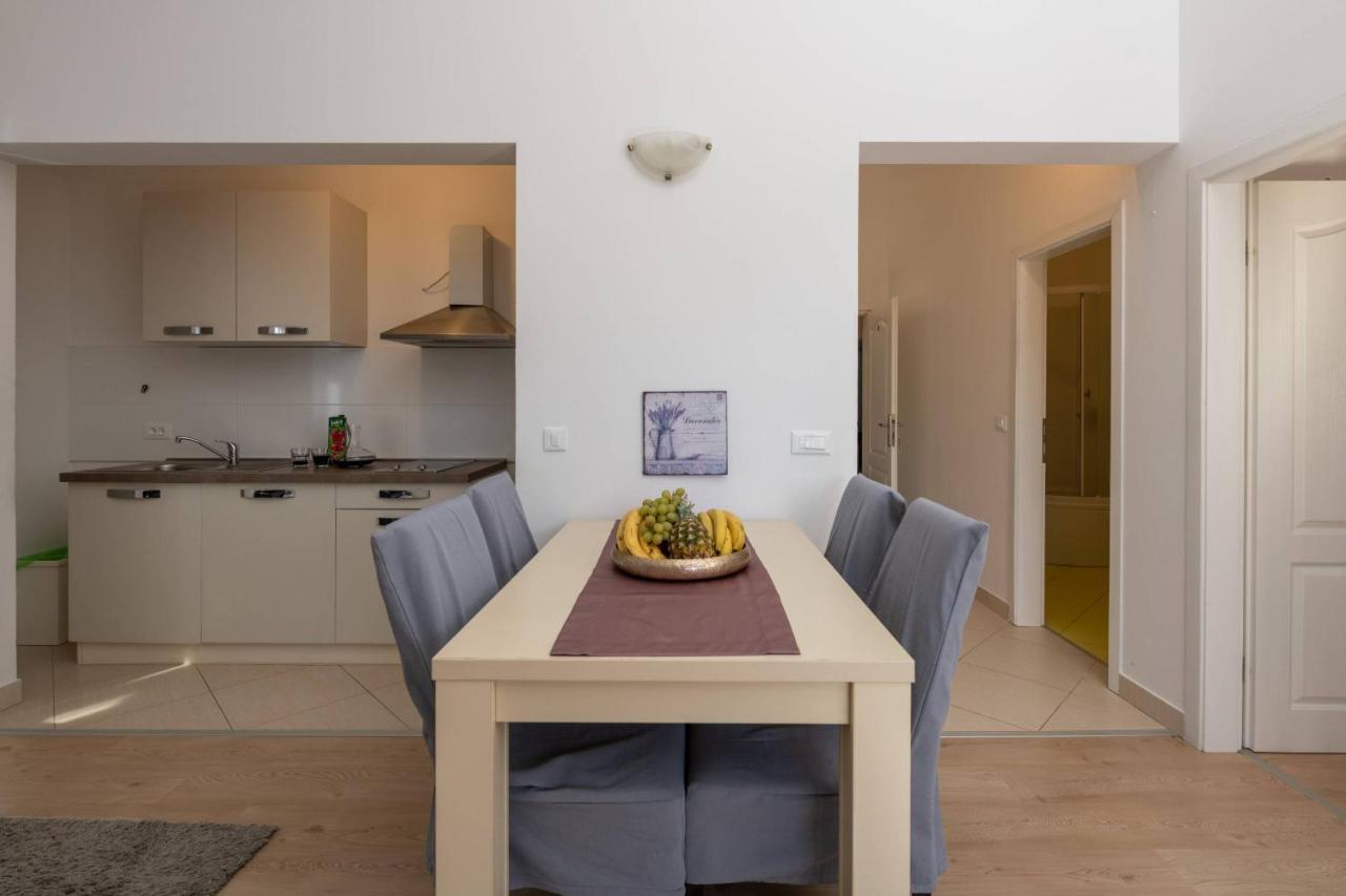 Apartmani Jana Poreč Eksteriør bilde